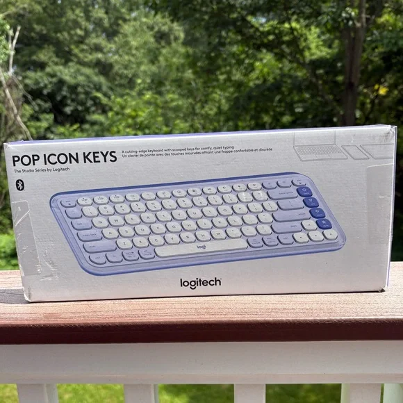 Logitech Pop Icon Keyboard - Picture 2 of 5